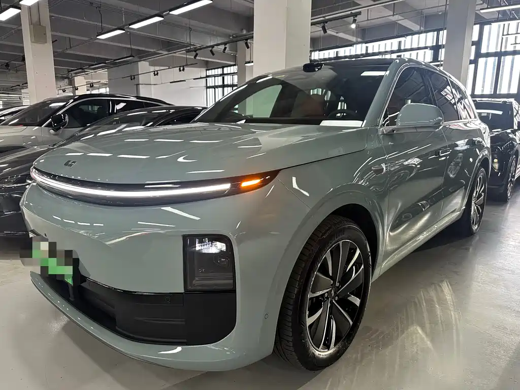 Li Auto Li L6 2025