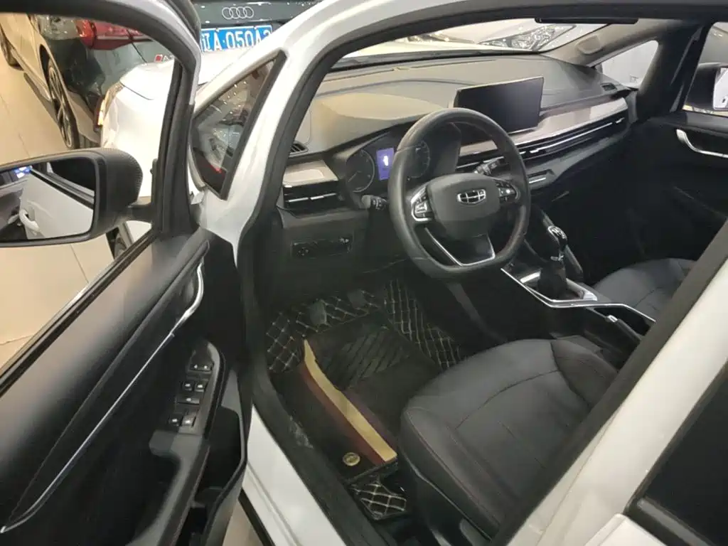 Geely Vision X3 — миниатюра 16