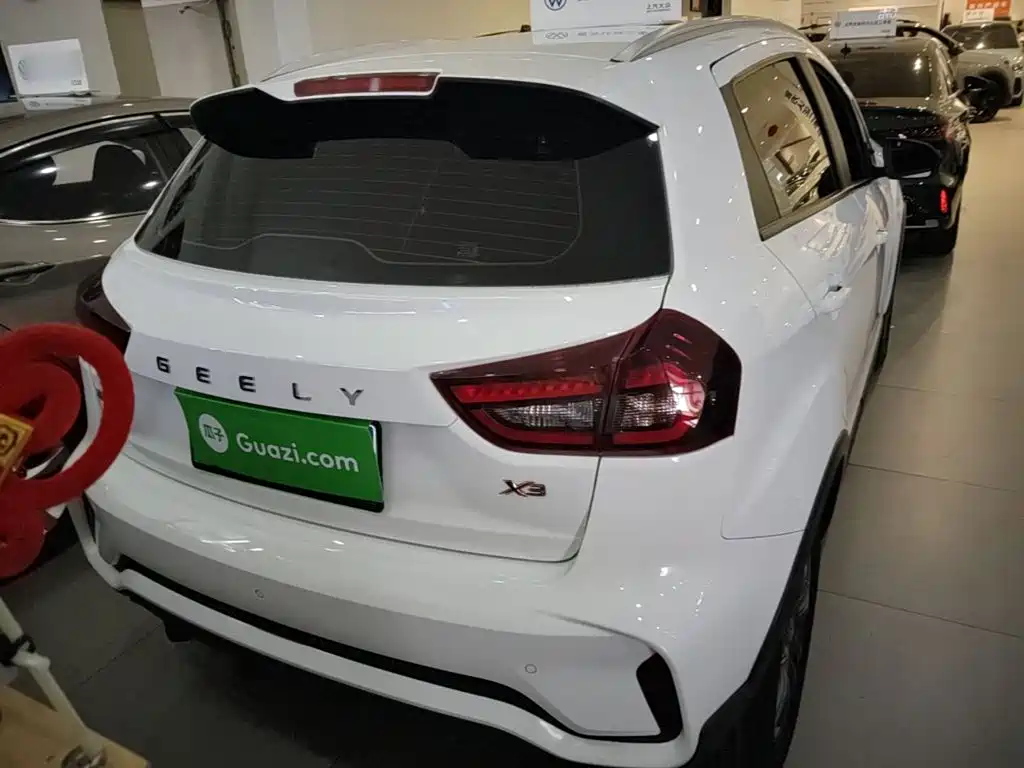 Geely Vision X3 — миниатюра 6