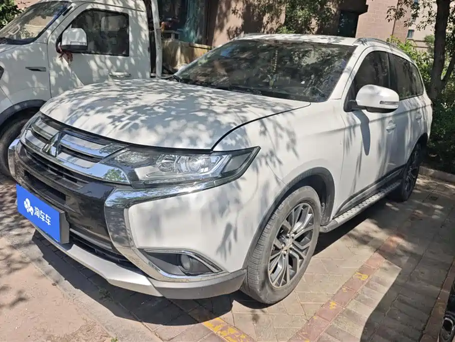 欧蓝德 2017款 2.0L 两驱荣耀版 5座