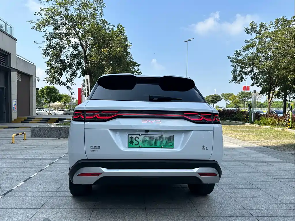BYD L DM-i — миниатюра 5