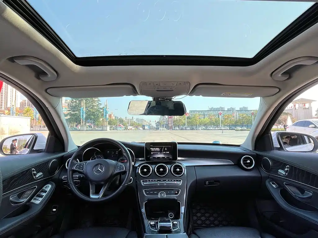 Mercedes-Benz C-Class — миниатюра 9