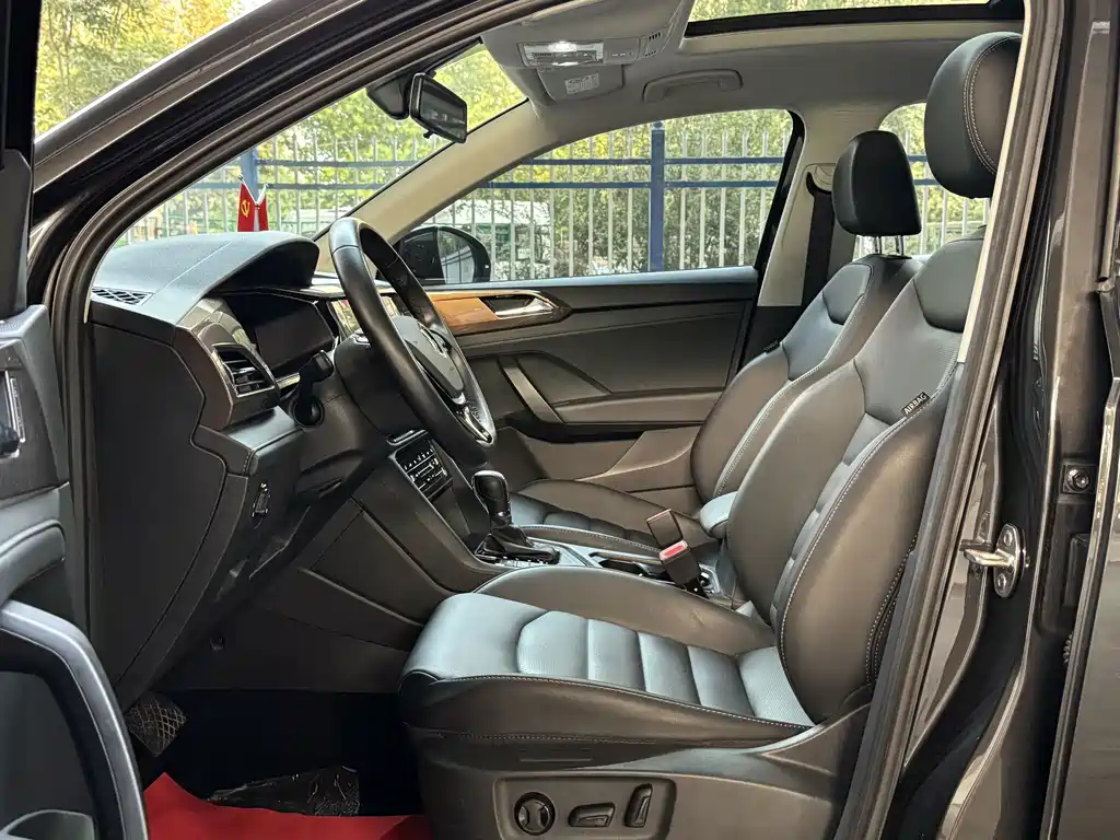 Volkswagen Tharu — миниатюра 10