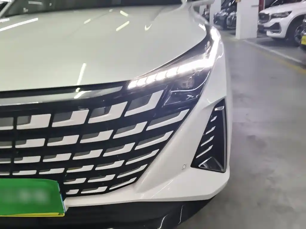 Changan UNI-Z — миниатюра 24