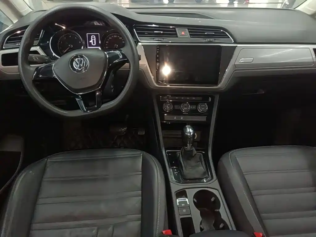 Volkswagen Touran — миниатюра 10