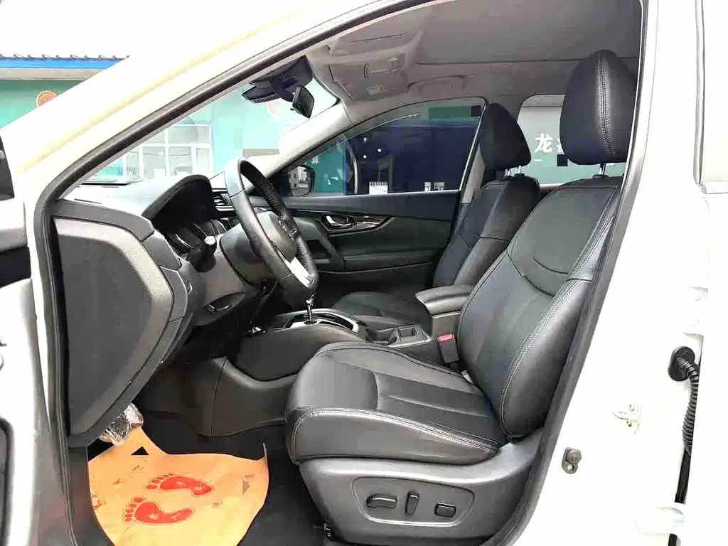 Nissan X-Trail — миниатюра 12