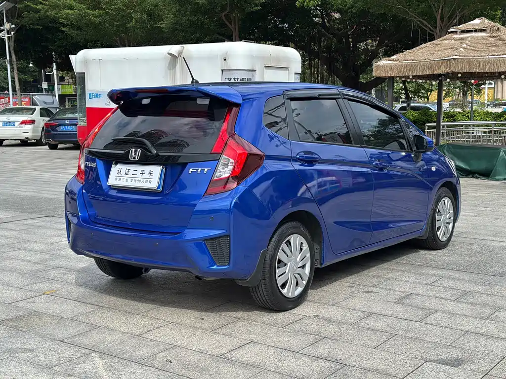 Honda Fit — миниатюра 10