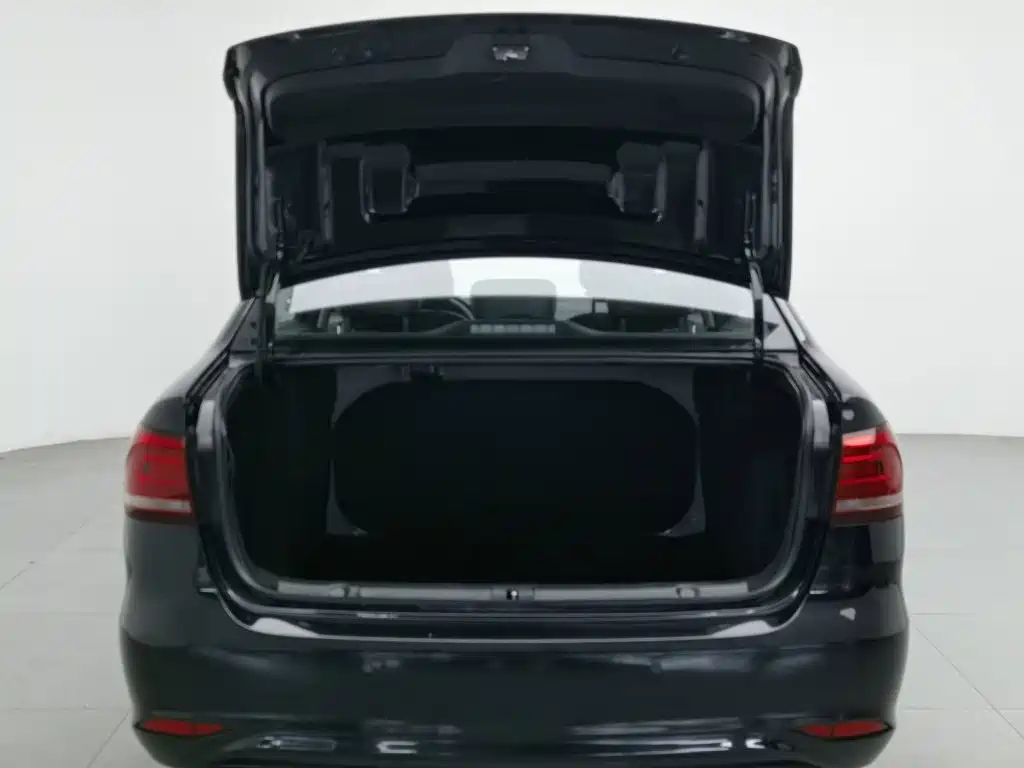 Volkswagen Lavida — миниатюра 16