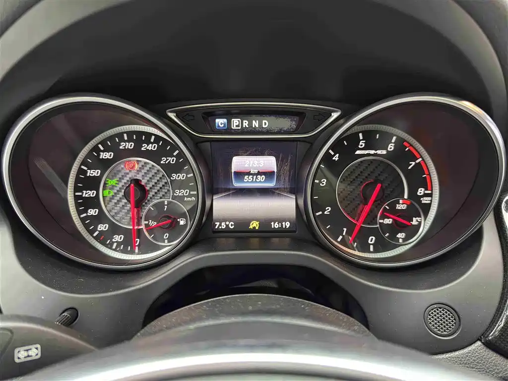 MERCEDES-BENZ GLA AMG