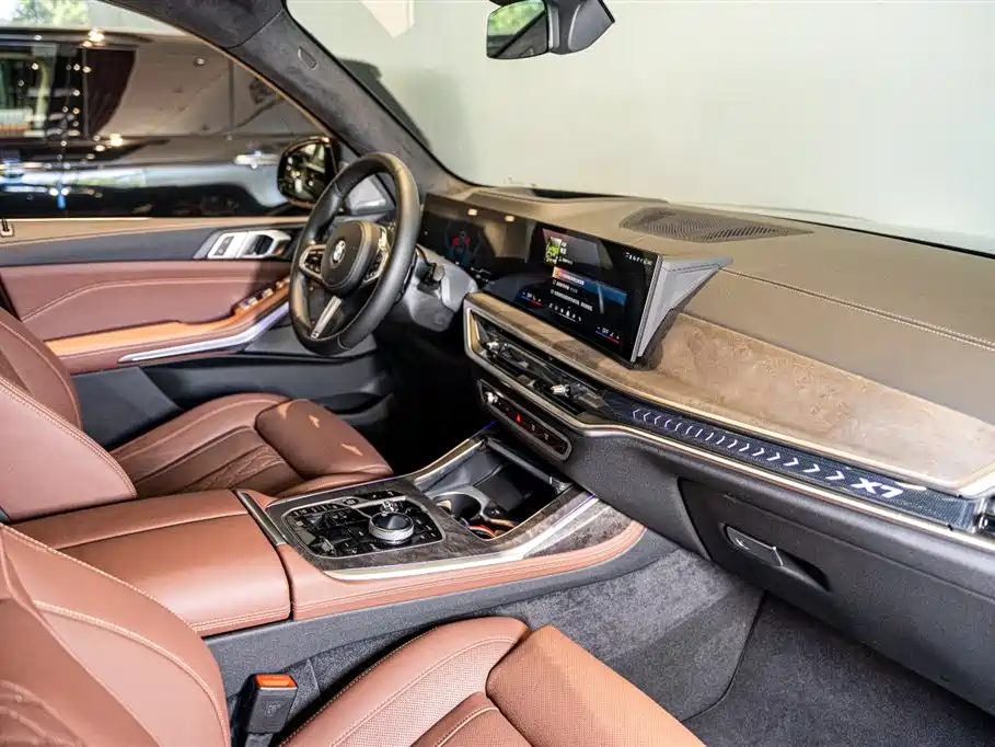 BMW X7 2023 xDrive40i Premium M Sport