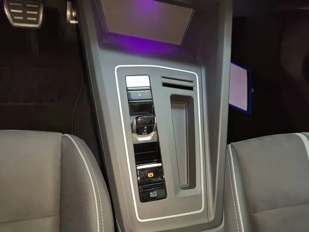 Volkswagen Golf — миниатюра 14