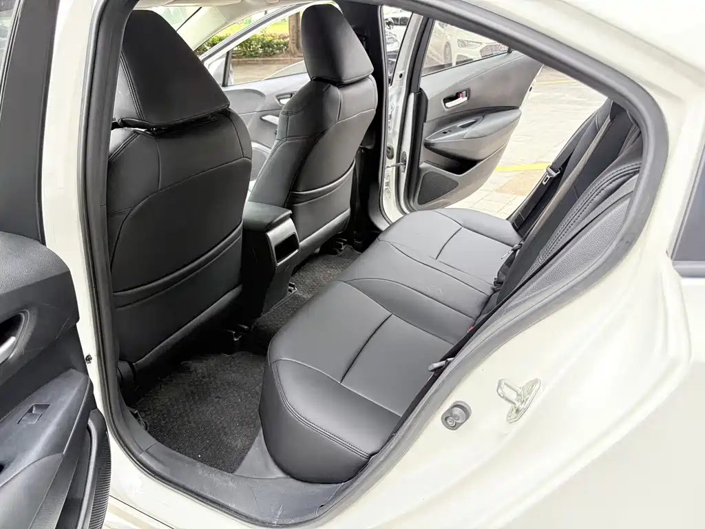 Toyota Corolla — миниатюра 6