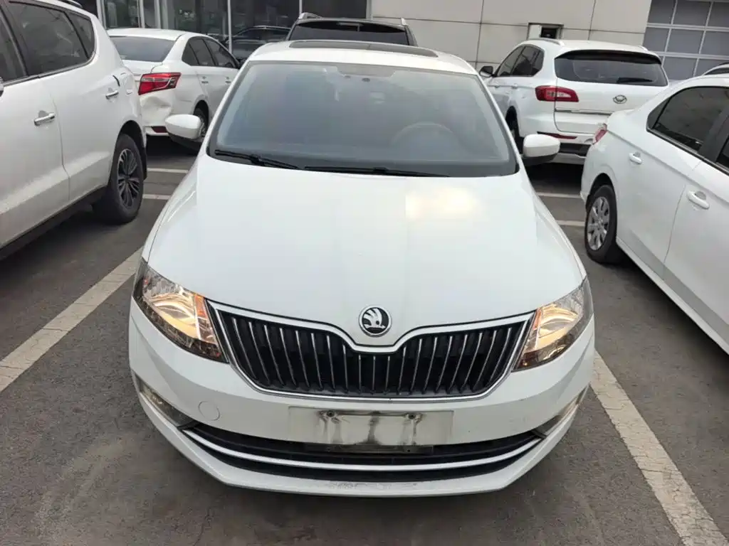 Skoda Rapid — миниатюра 3