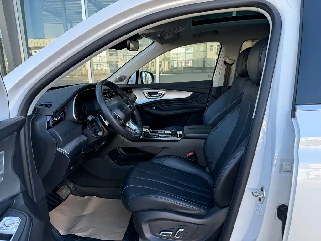 Roewe RX5 eMAX — миниатюра 10
