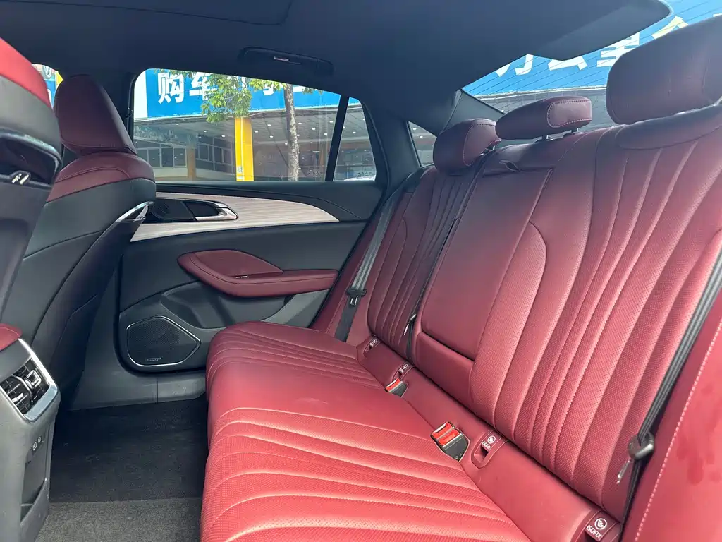 Hongqi Hongqi H5 — миниатюра 6