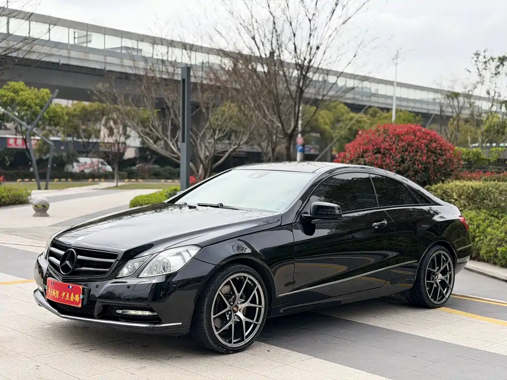 Mercedes-Benz E-Class (Import) 2011