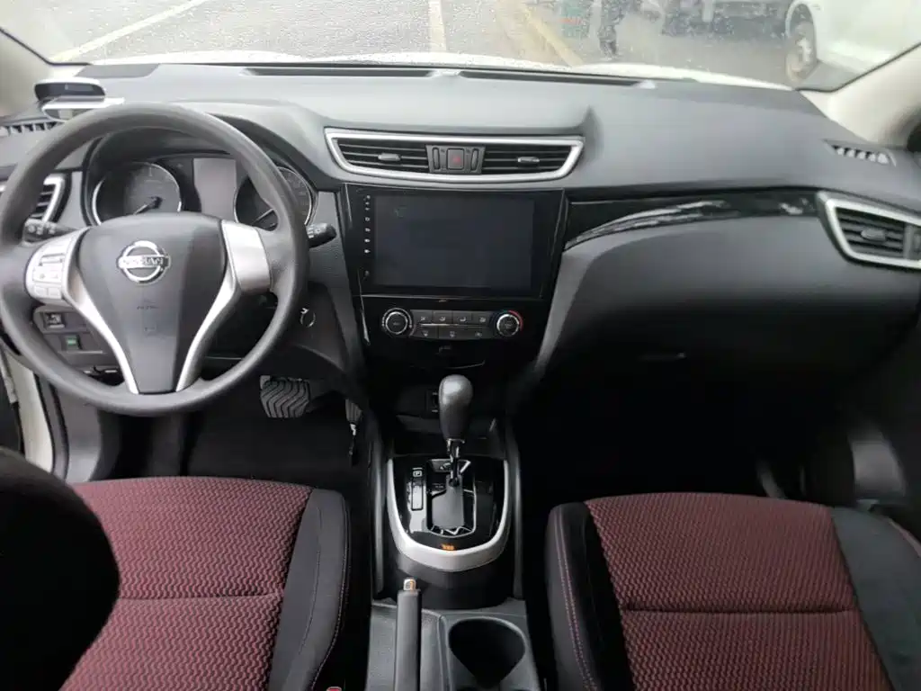 Nissan Qashqai — миниатюра 10