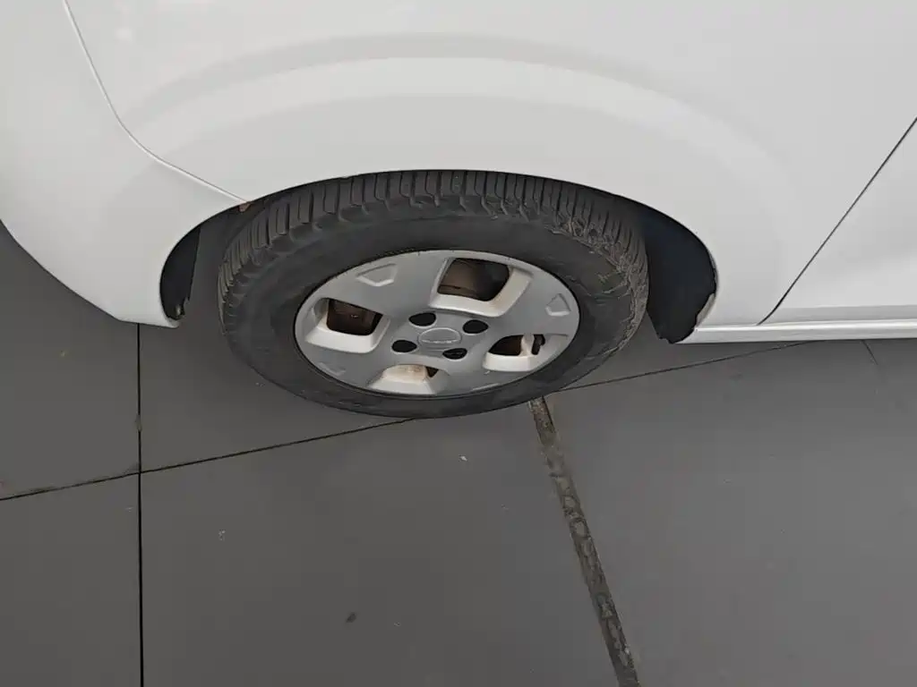 Roewe Clever — миниатюра 23