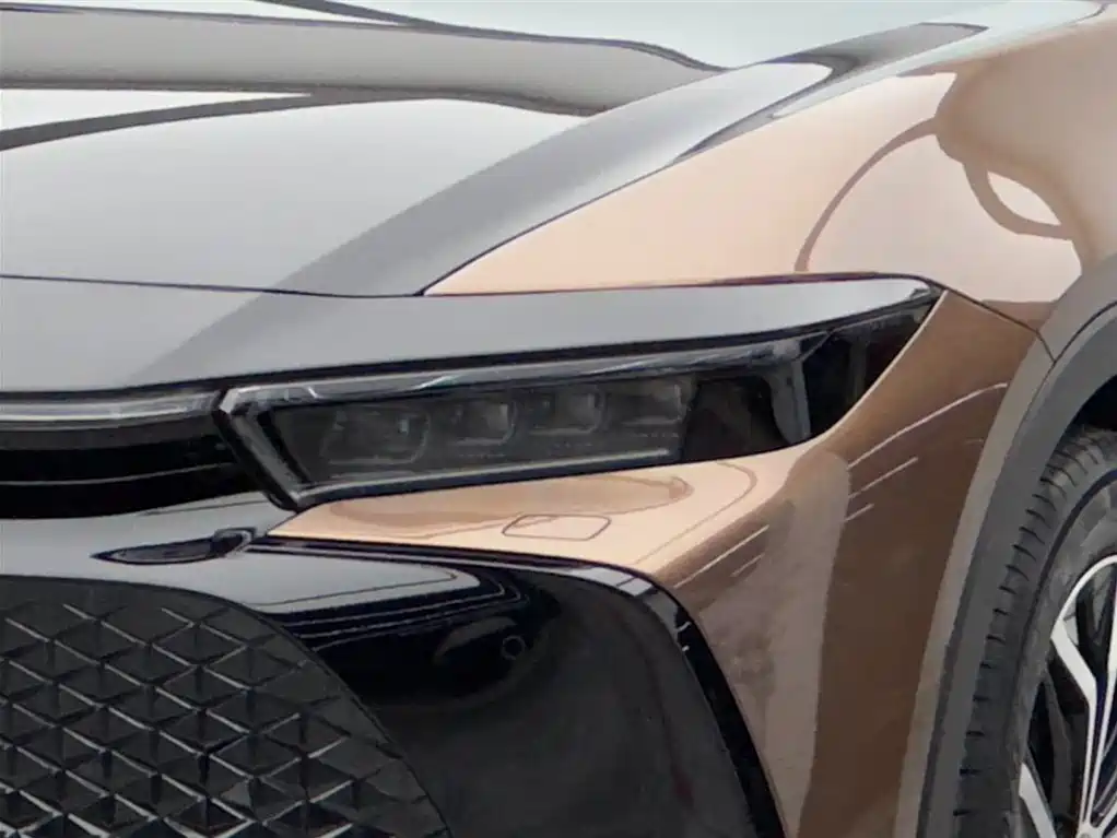 TOYOTA CROWN SPORTCROSS