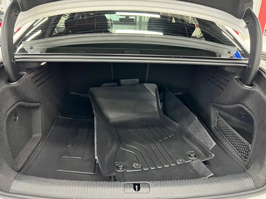 Audi A4L — миниатюра 13