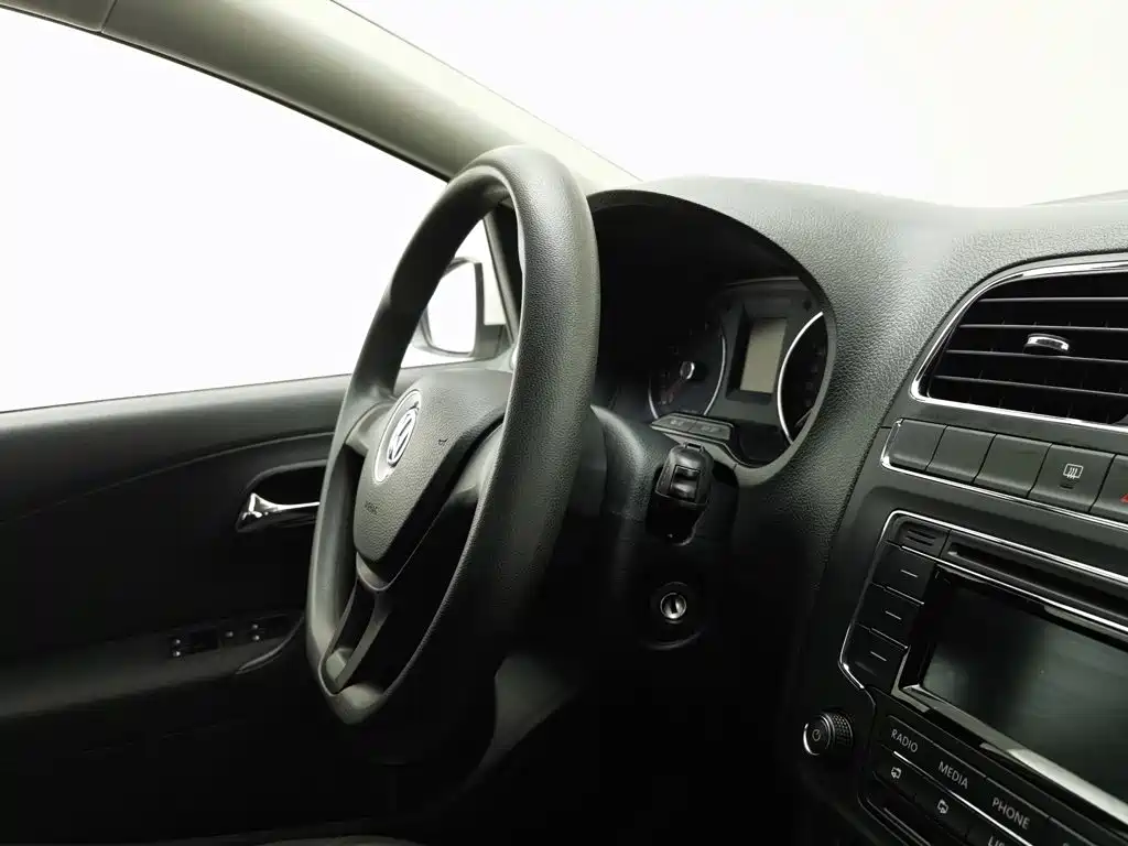 Volkswagen Polo — миниатюра 22