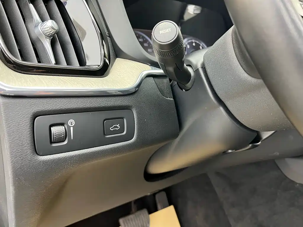 Volvo XC60 2021 T5 Luxury