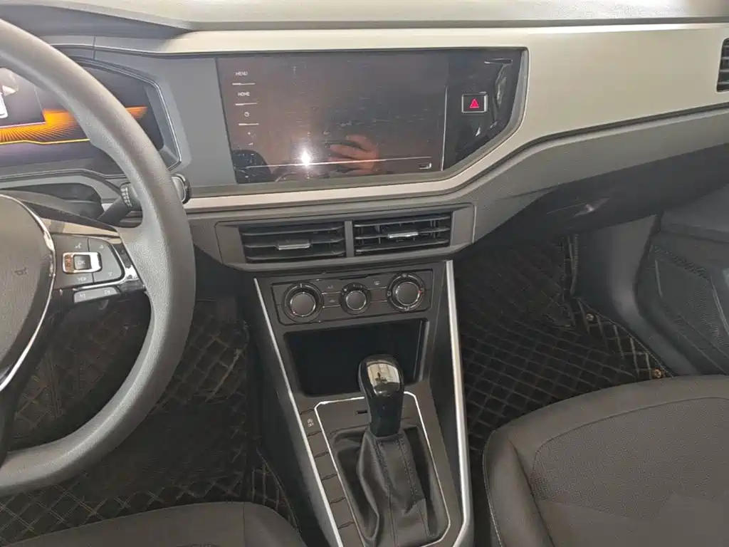 Volkswagen Polo — миниатюра 13