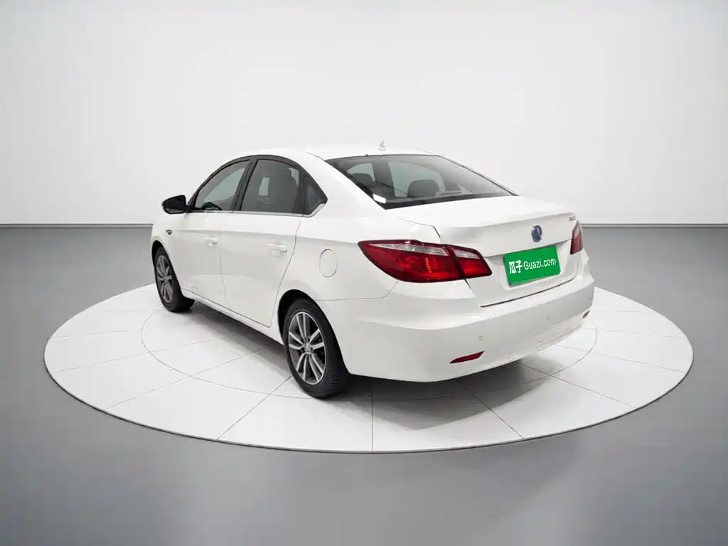 Changan Eado — миниатюра 5