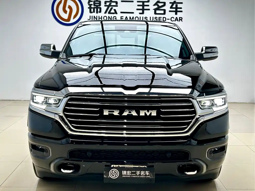 Ram Trucks 2022 5.7L