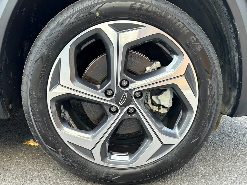 Geely Xingyue L — миниатюра 21