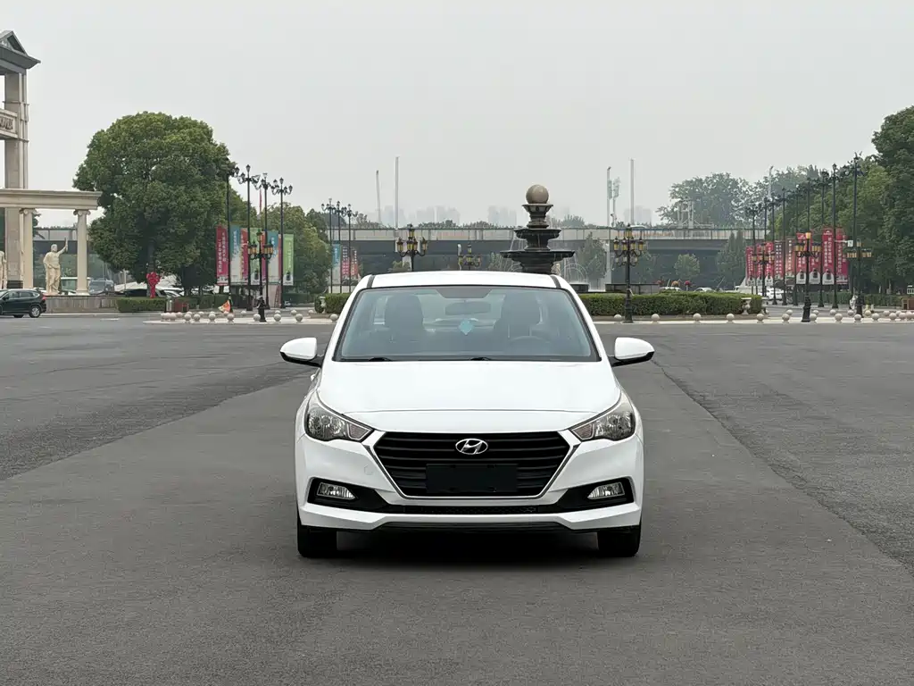 Hyundai Verna — миниатюра 2