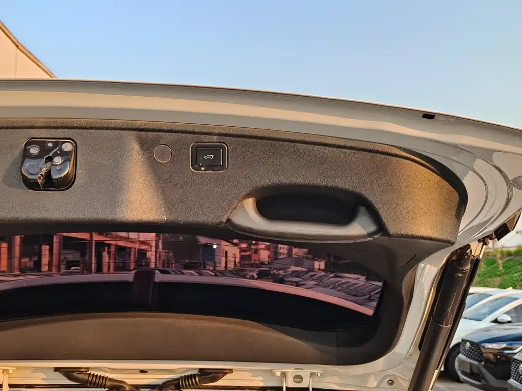 WEI PAI WEI BRAND VV7