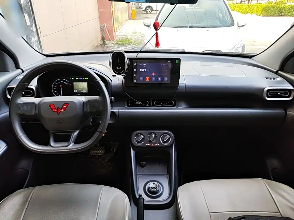 Wuling Hongguang EV — миниатюра 10