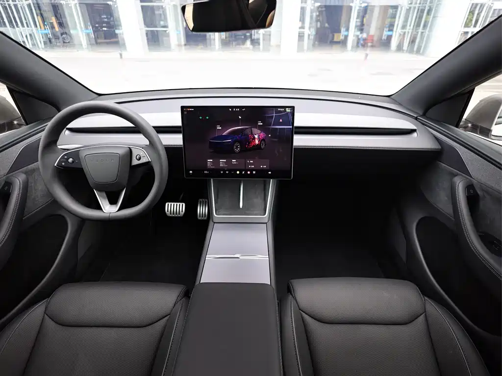 Tesla Model Y L — миниатюра 10