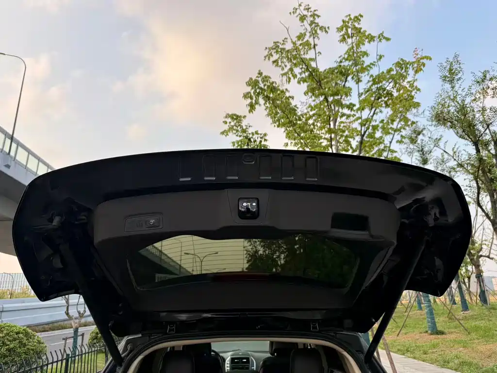 Lincoln MKC — миниатюра 7