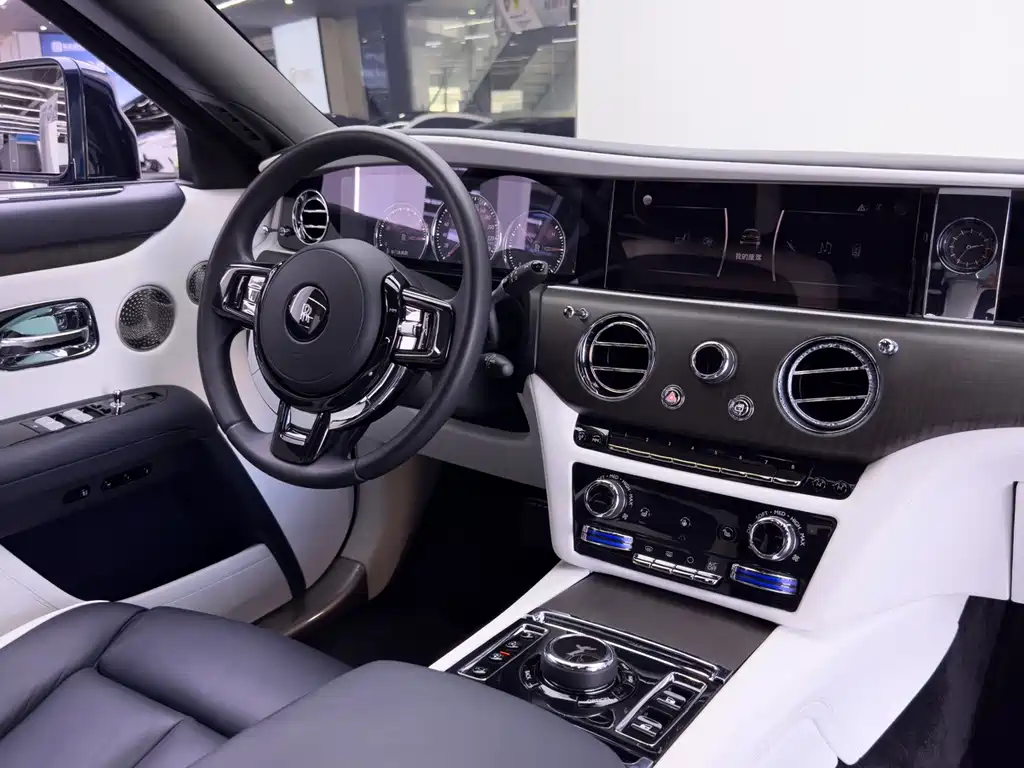 Rolls-Royce Ghost — миниатюра 17