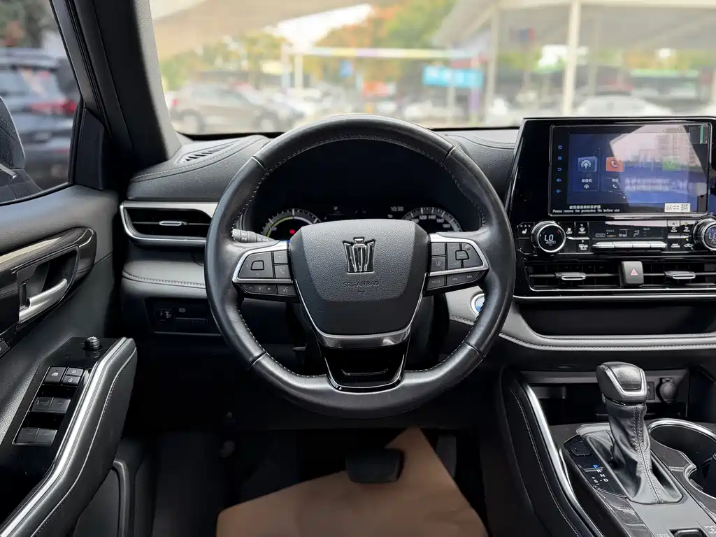 Toyota Crown Kluger — миниатюра 9