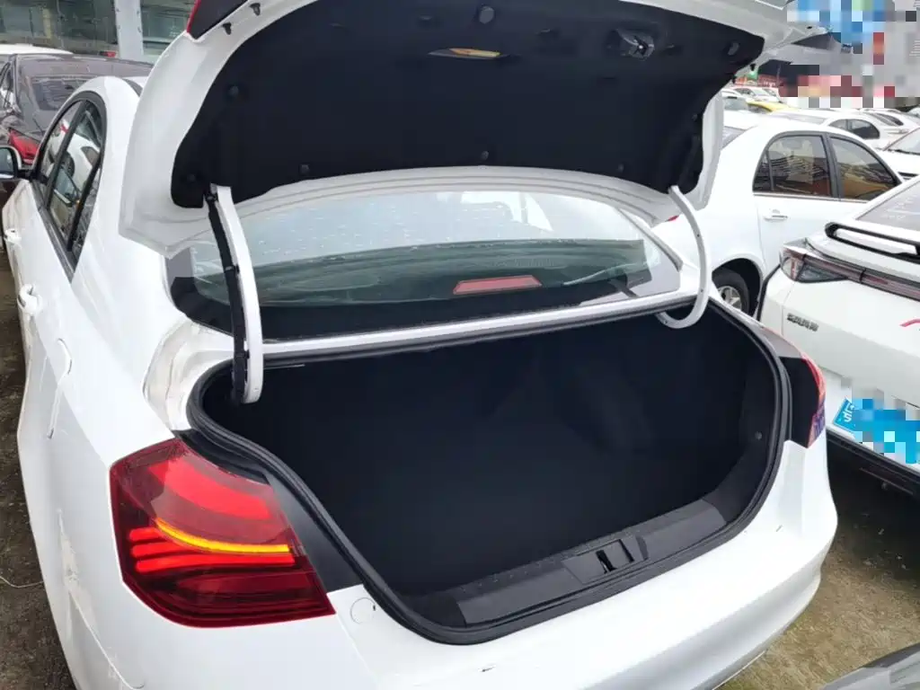 Geely Emgrand — миниатюра 19