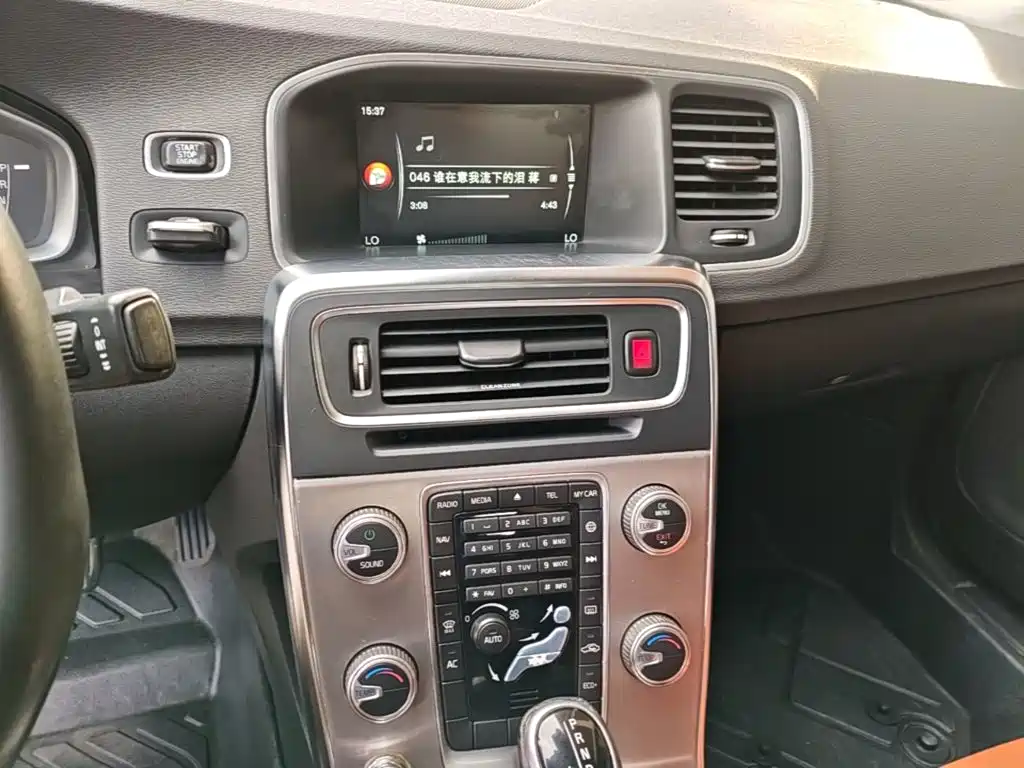 Volvo S60 — миниатюра 13