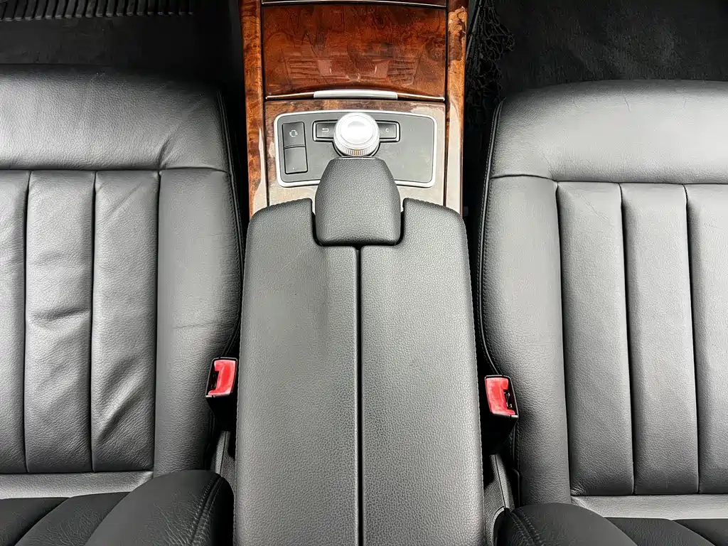 Mercedes-Benz E-Class — миниатюра 16