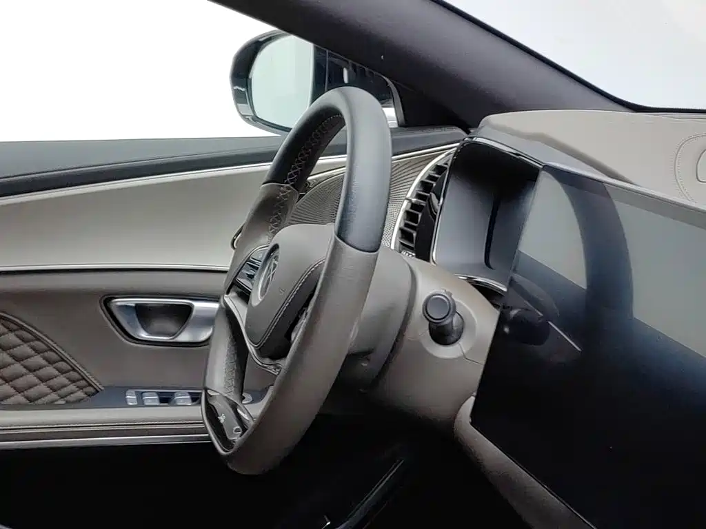BYD Han — миниатюра 22