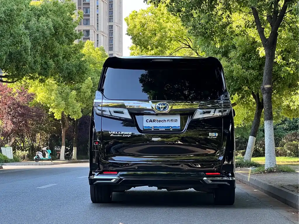 Toyota Vellfire 2019 2.5L HV Luxury
