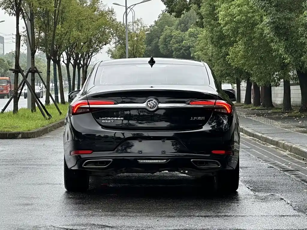 Buick LaCrosse — миниатюра 8