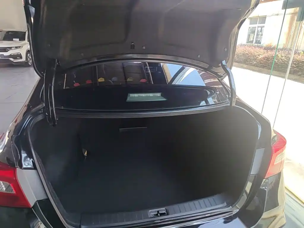 Nissan Sylphy — миниатюра 19