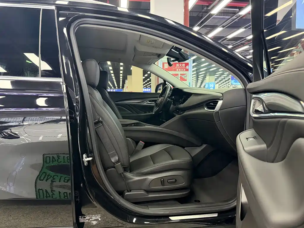 Buick Enclave — миниатюра 15