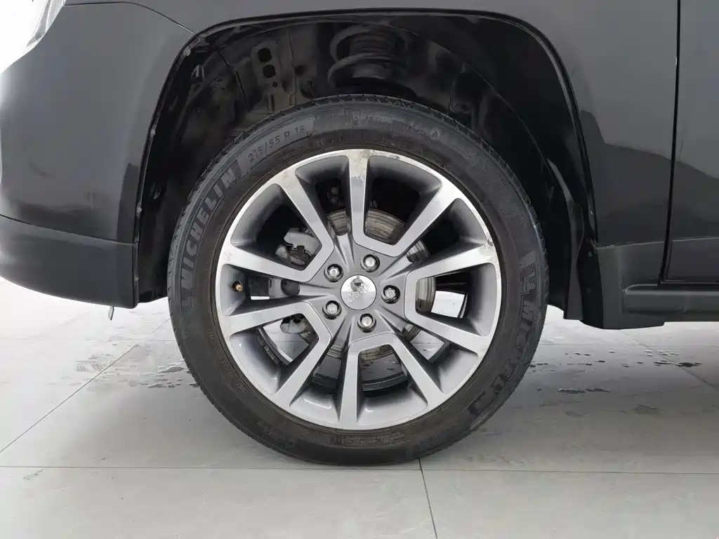 Jeep Compass (Import) — миниатюра 17