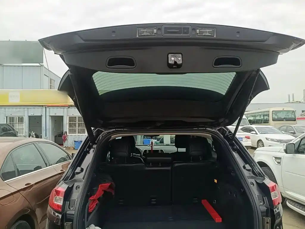 Jeep Cherokee — миниатюра 19