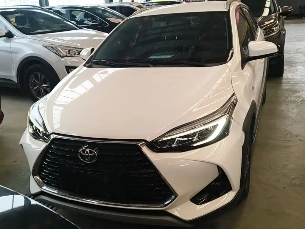 Toyota Yaris L — миниатюра 3