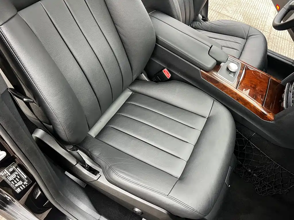 Mercedes-Benz E-Class — миниатюра 21