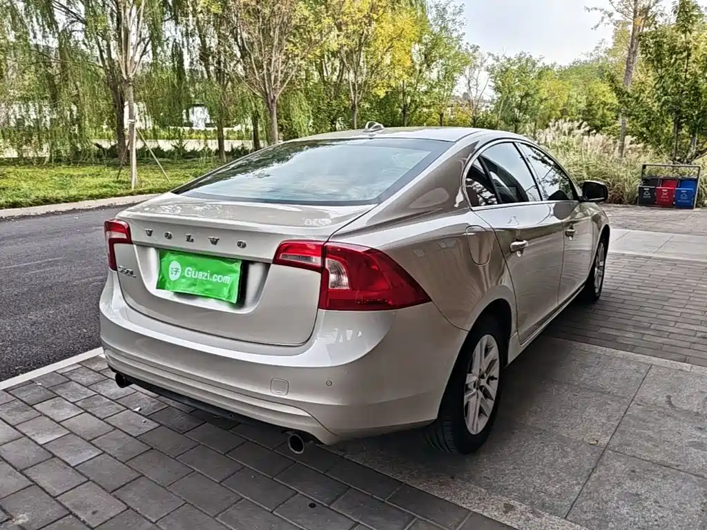 Volvo S60 — миниатюра 7